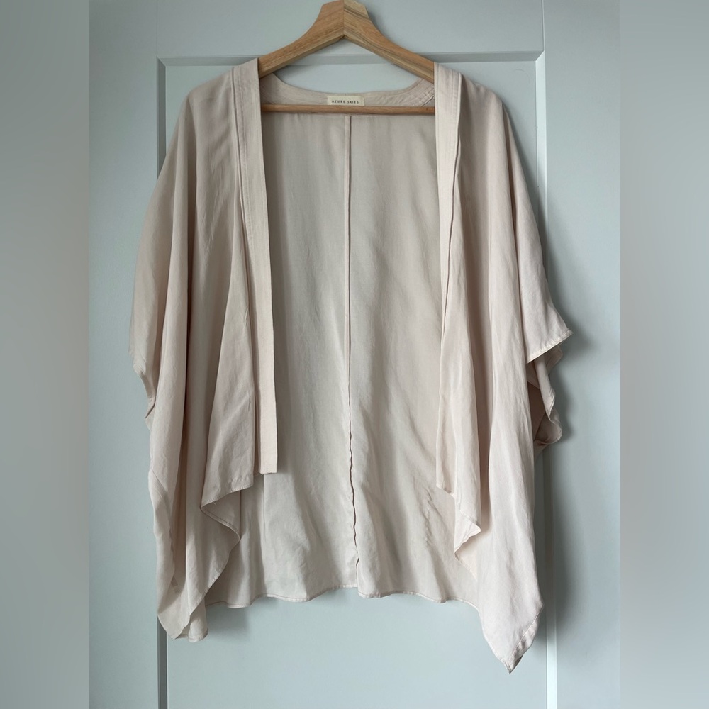 Sleeved shawl